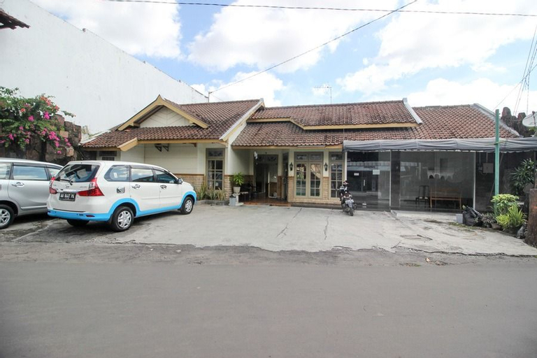 Exterior & Views 2, RedDoorz near RS Sarjito Yogyakarta 2, Sleman
