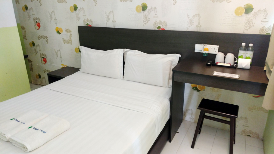 Bedroom 3, Apple 1 Hotel Gurney, Pulau Penang