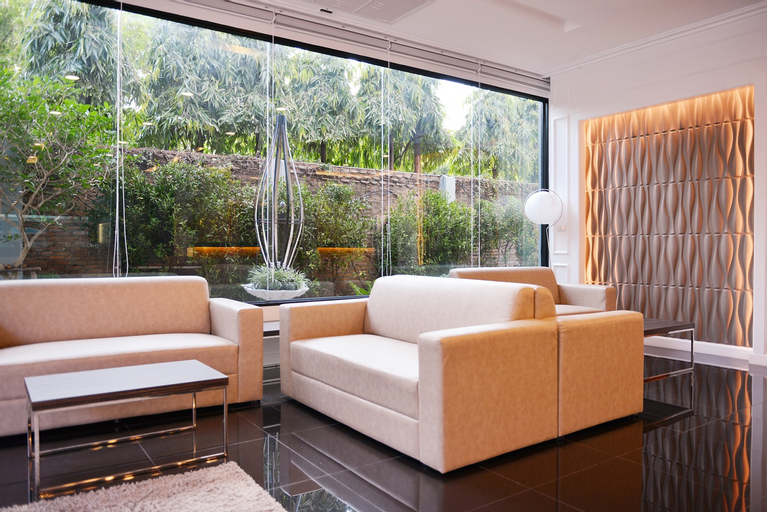 Picnic Hotel Bangkok, Ratchathewi