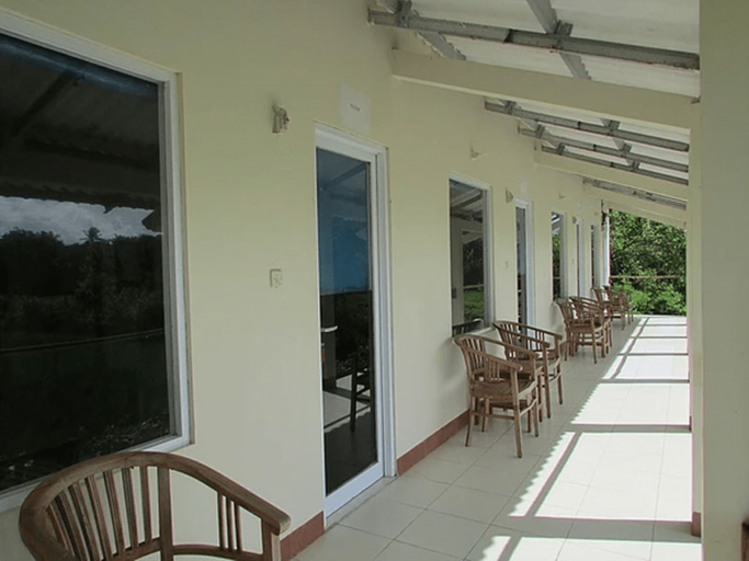 Batu Besar Surf and Turtle Hotel, Sukabumi Booking Murah ...