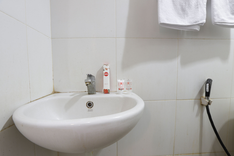 Bathroom 4, Dc Hotel Utan Kayu, East Jakarta