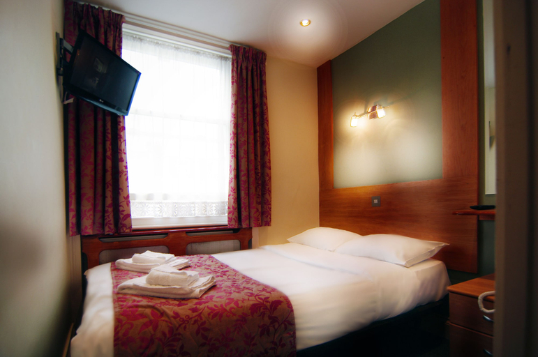 Bedroom 3, Westbury, London
