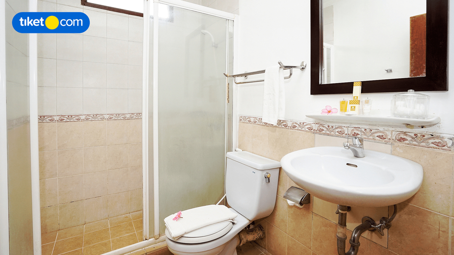 Bathroom 5, The Jayakarta Villas Anyer, Serang