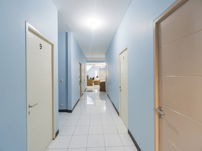 Others 5, Super OYO 2110 Rotterdam Guest House, Tangerang