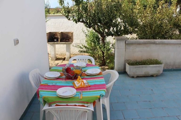 Others 1, Casa Via Otranto 2, Lecce