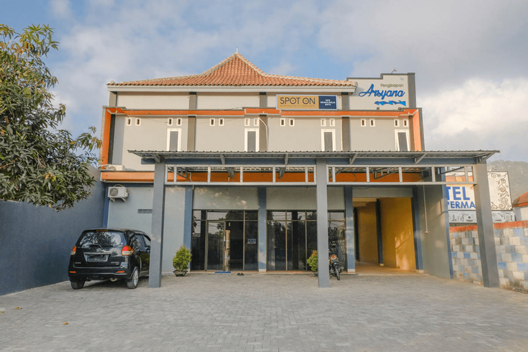 Exterior & Views 2, Penginapan Arsyana, Pacitan