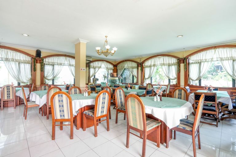 Istana Permata Juanda, Sidoarjo