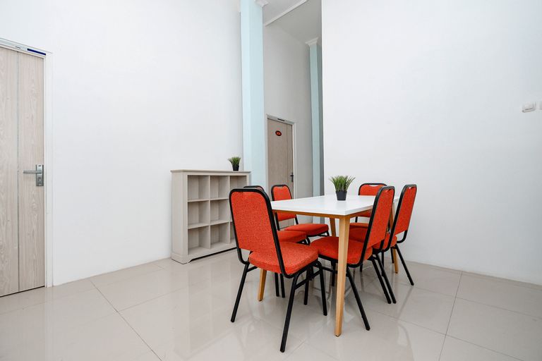 OYO 2782 Puspa Residence, Semarang