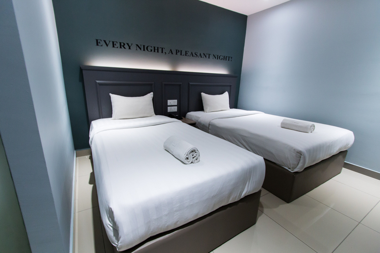 Bedroom 2, Hotel 99 Bandar Puteri Puchong, Puchong