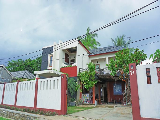 OYO 2860 The Castury Homestay Syariah, Pandeglang