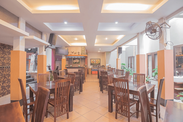 Food & Drinks 5, RedDoorz Plus Syariah @ Banjarbaru 2, Banjarbaru