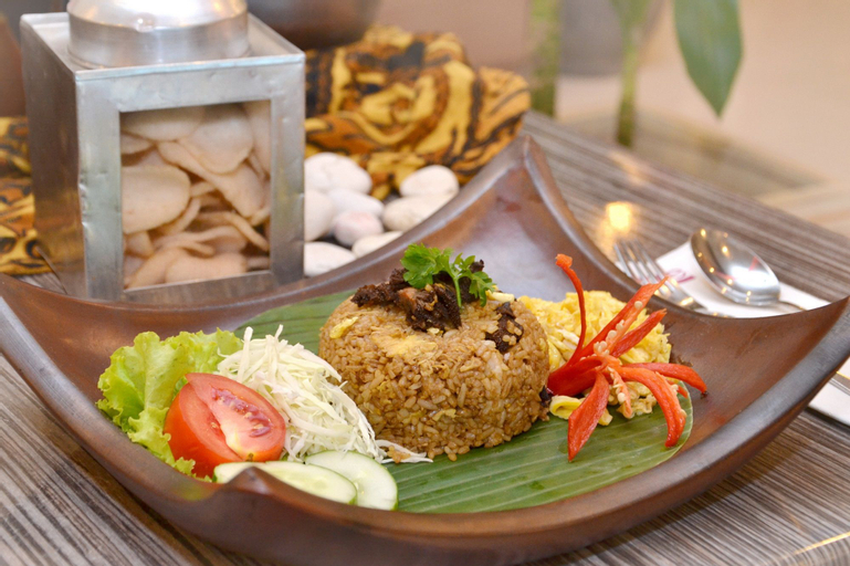 Food & Drinks 13