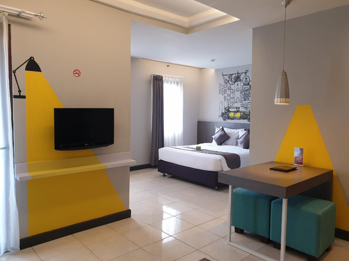 Bedroom 2, The Majesty Business and Family Hotel, Bandung