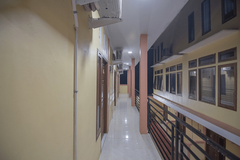 Public Area 3, RedDoorz near RSUD Dr. Abdul Aziz Singkawang, Singkawang