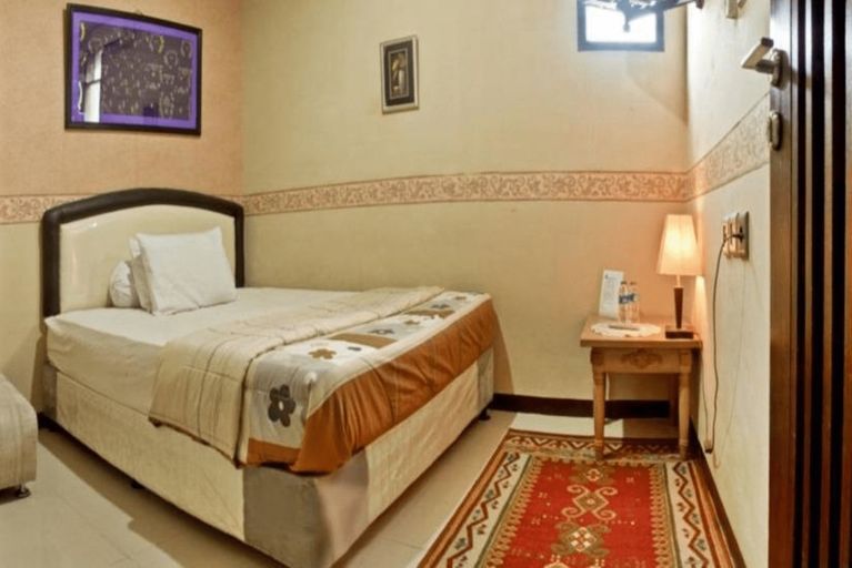 Bumina Nie Nie Guest House, Bandung