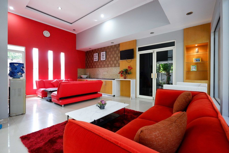 Public Area 2, RedDoorz near Solo Square 3, Solo