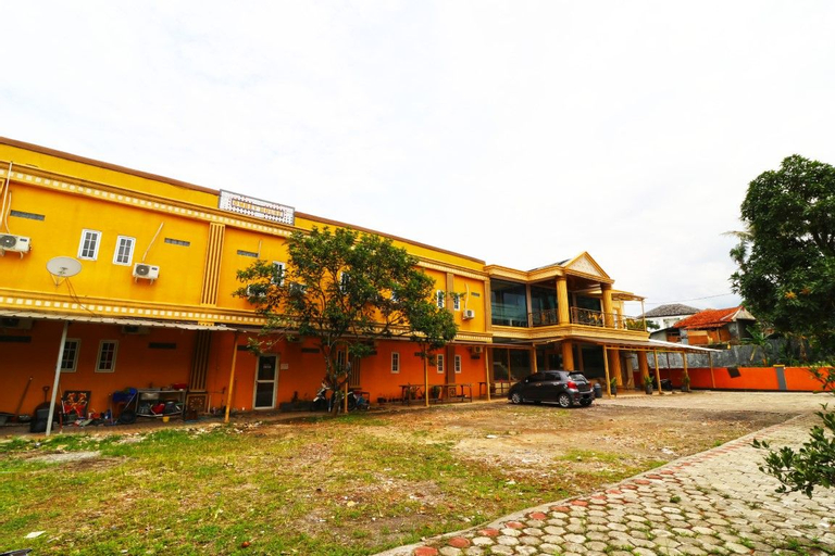 Exterior & Views 2, Ombey Guest House, Bogor