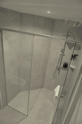Frame Hotel, Penang Island
