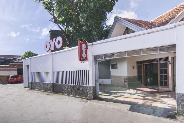 OYO 890 Dewi Fortuna Guest House, Yogyakarta
