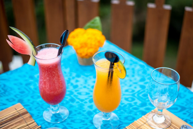 Food & Drinks 24