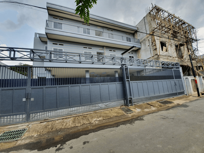 Exterior & Views 2, OYO Life 3021 Kost Setia, Jakarta Timur