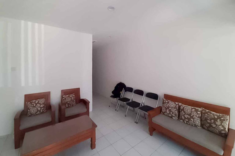 RedDoorz near Alun Alun Kota Serang, Serang
