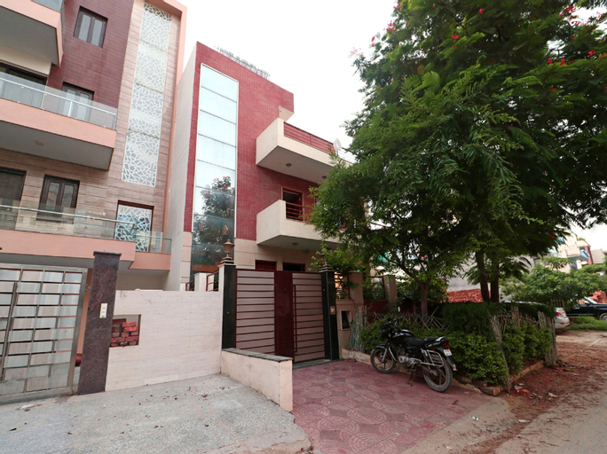 OYO 338 New Paradise, Gurgaon