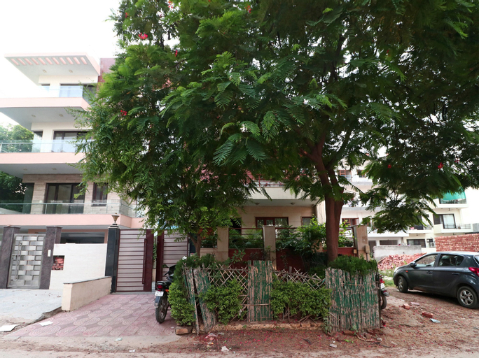 OYO 338 New Paradise, Gurgaon