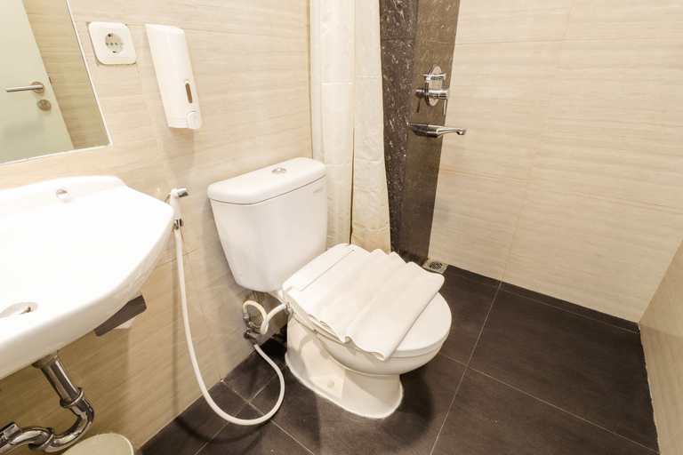 Empress Hotel Makassar, Makassar