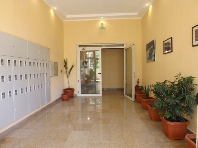 Public Area 2, Apartment Franca Budva