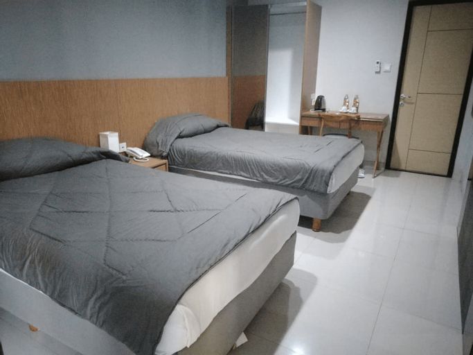 Bedroom 5, City Edge Hotel, Sumedang