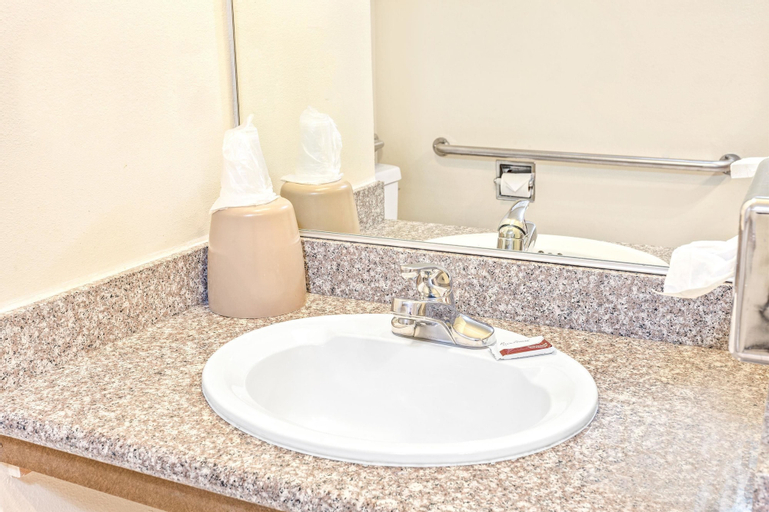 Bathroom 17
