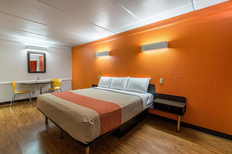 Bedroom 19