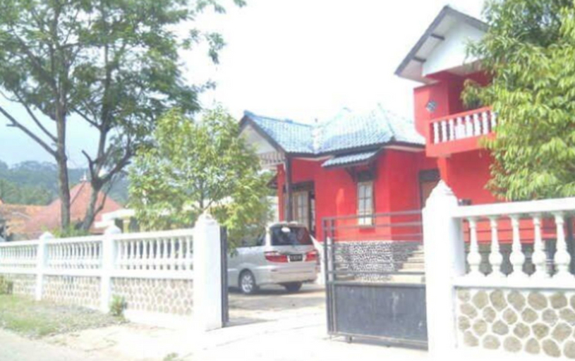 Villa Alvina Cirebon, Kuningan