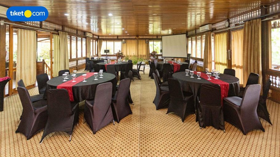 Jambuluwuk Convention Hall & Resort Batu, Malang