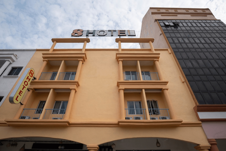 OYO 44103 8 Hotel, Seremban
