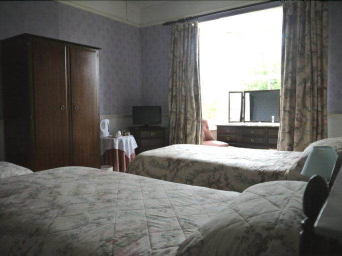 Bedroom 2, The Fieldings, Cornwall