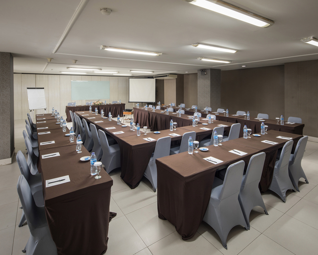 Business Facilities 5, Hotel Alia Cikini Jakarta, Jakarta Pusat