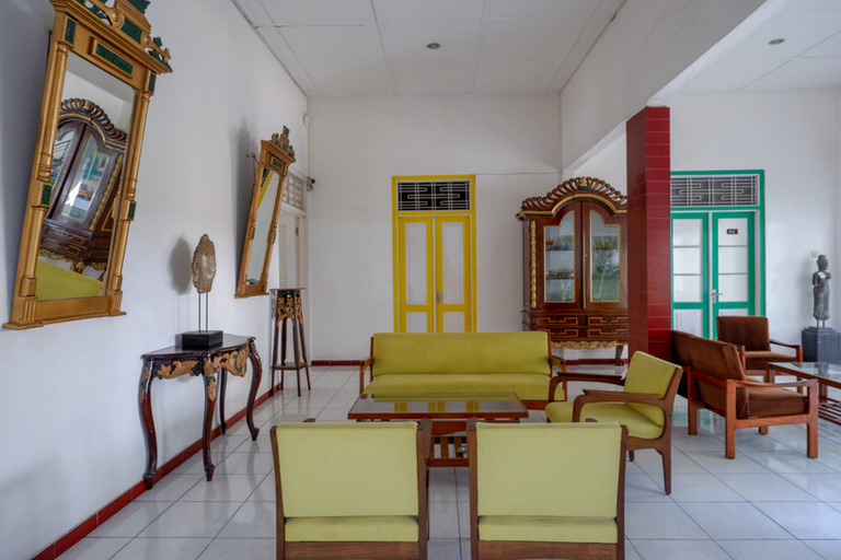 Public Area 3, RedDoorz @ Prawirotaman, Yogyakarta
