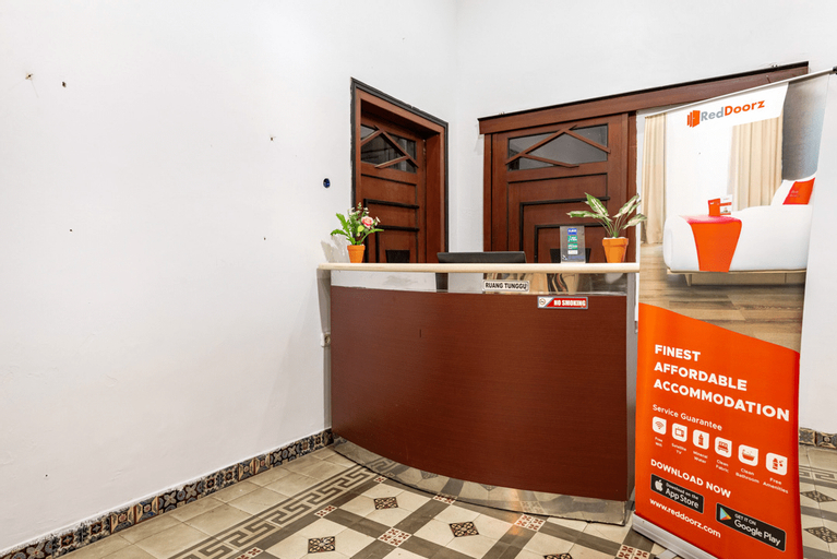 RedDoorz Syariah near Gajayana Stadium Malang, Malang