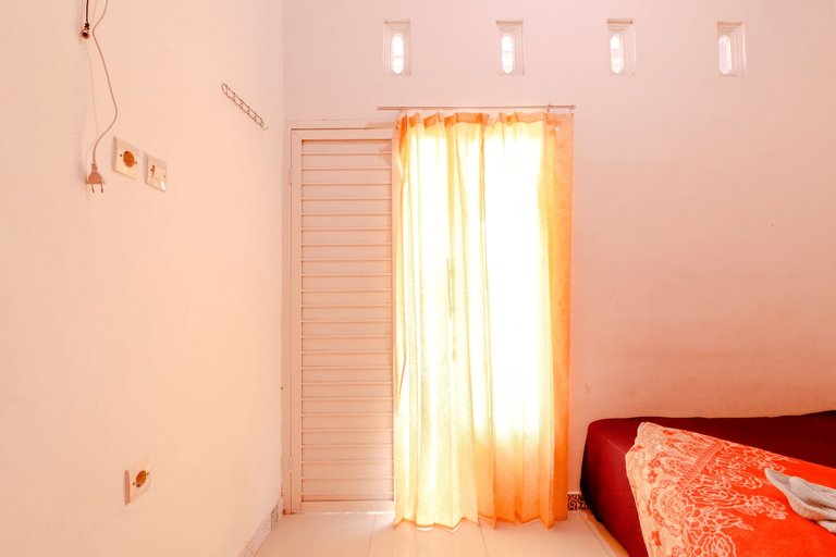 Bedroom 5, Pinky Guest House Syariah, Malang