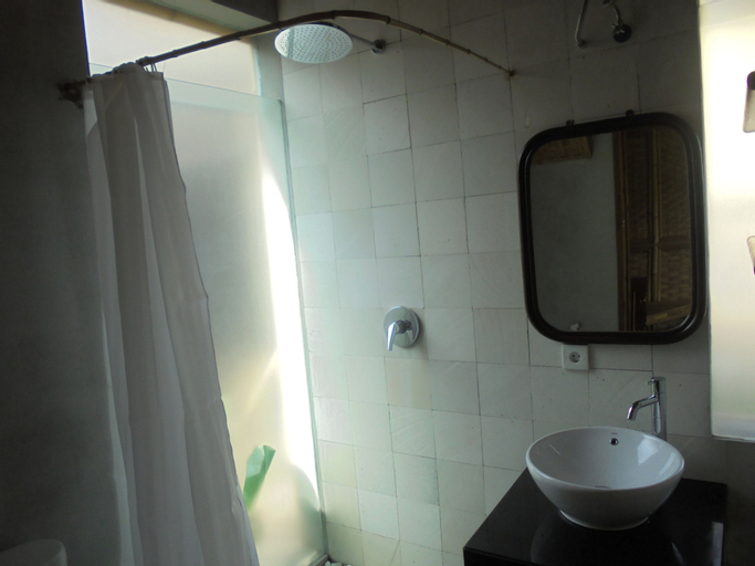 Bathroom 20