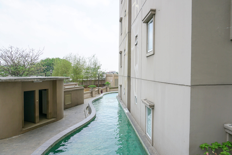 Exterior & Views 2, Simply 1BR Grand Palace Kemayoran Apartment By Travelio, Central Jakarta