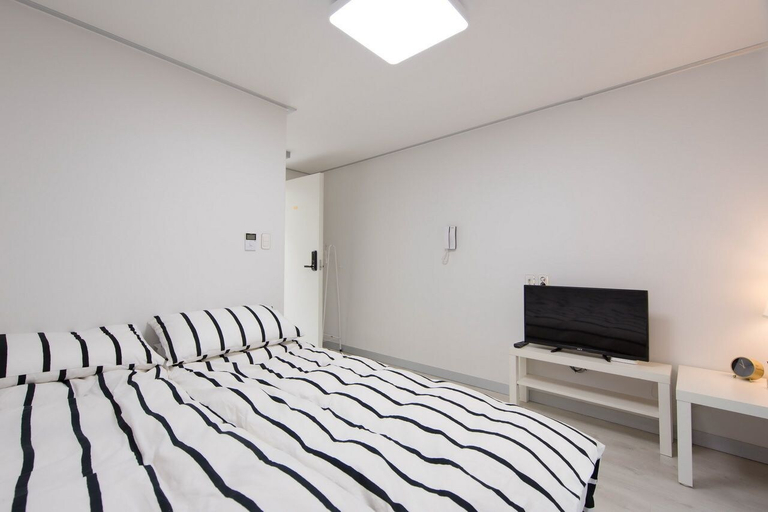 Bedroom 4, W Guesthouse Incheon Airport, Jung