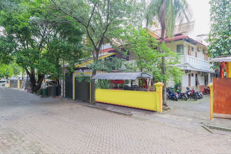 OYO 3058 Griya Samawah Syariah Near Radjak Hospital Salemba, Central Jakarta
