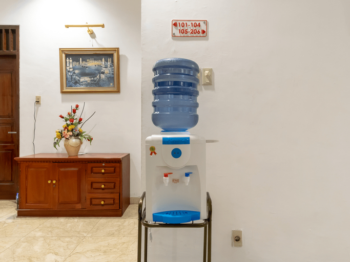 OYO life 2843 Raz House Syariah, Medan
