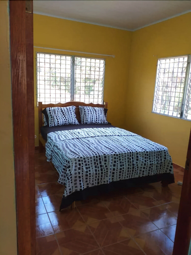 Bedroom 4, Magic Mountain Lodge, San Félix