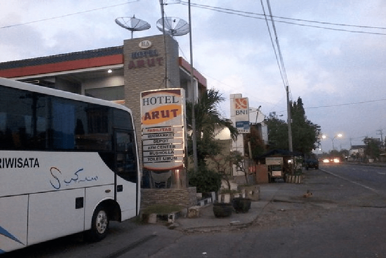 Exterior & Views 2, Hotel Arut Lamongan, Lamongan