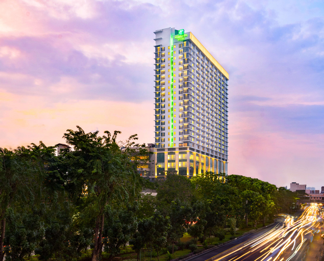 Holiday Inn & Suites Jakarta Gajah Mada, Jakarta Barat