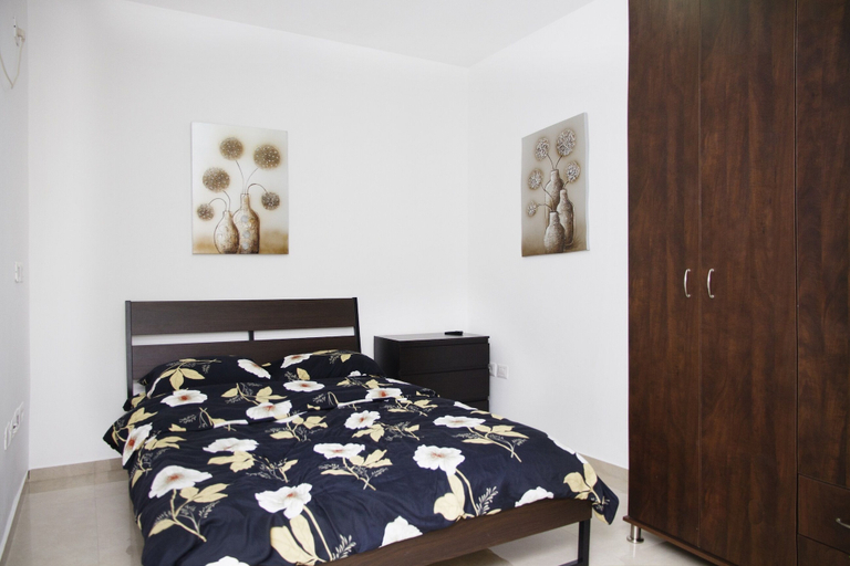 Bedroom 3, GK Apartments - Ben Gurion 105